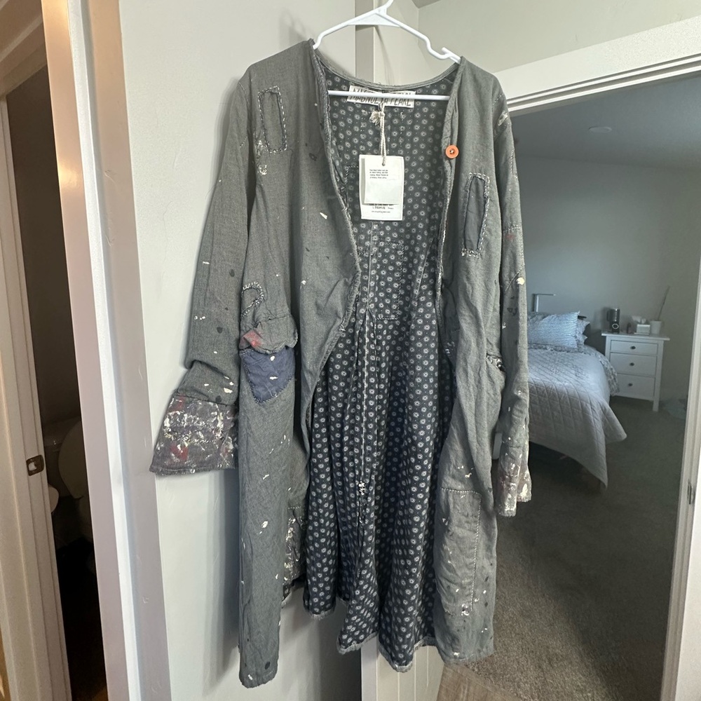 NWT Magnolia Pearl Gray Trench Coat with Polka Dot Lining